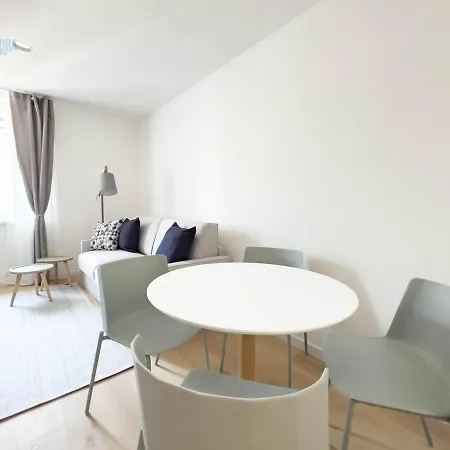 شقة Slataper 19 Tirabora Short Rent, Con Parcheggio Privato