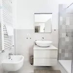 Slataper 19 Tirabora Short Rent, Con Parcheggio Privato