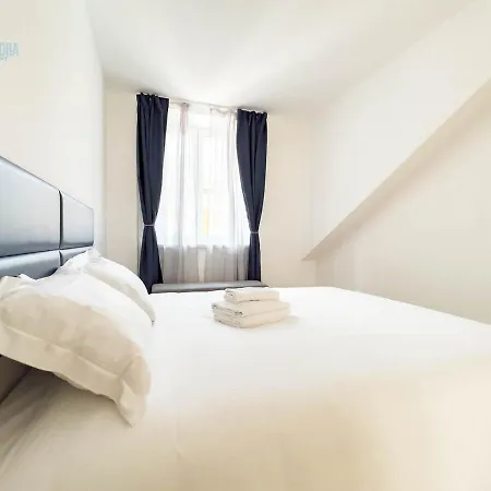 Slataper 19 Tirabora Short Rent Appartamento Trieste