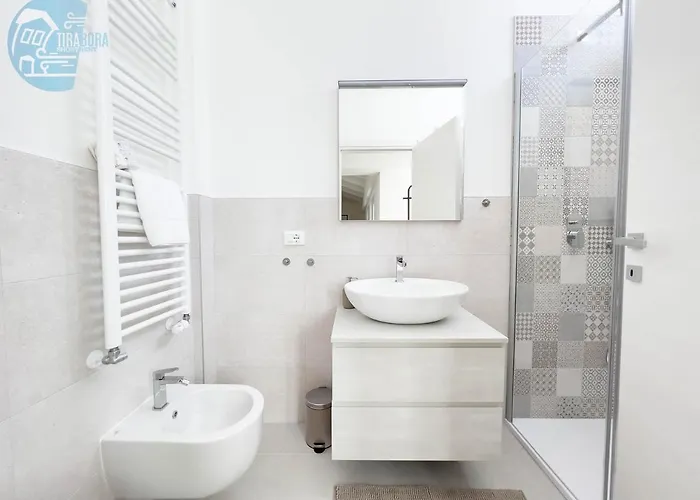 Slataper 19 Tirabora Short Rent